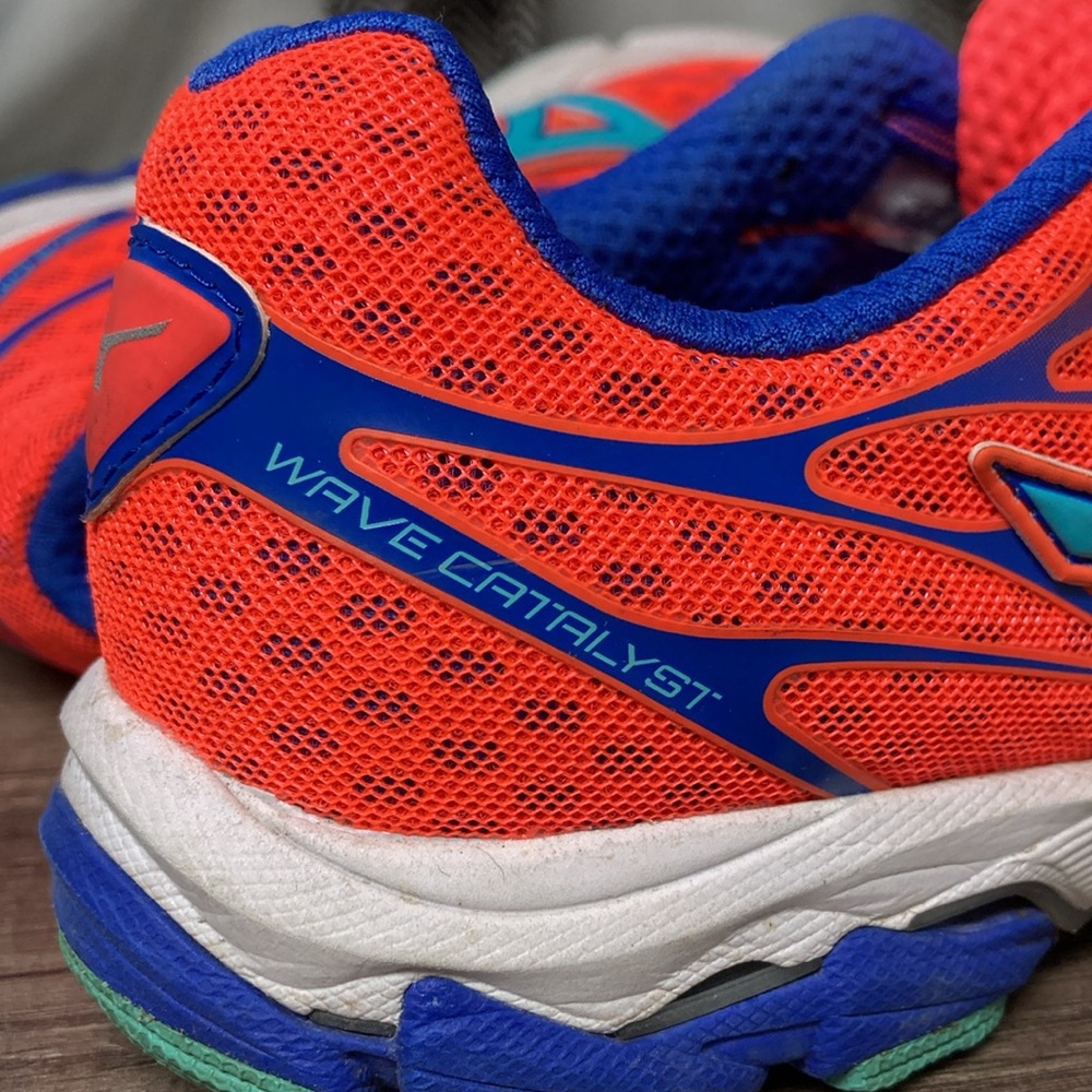 Mizuno Wave Catalyst Women's Size W7 Athletic Running Shoes Jogging Sneakers - Picture 15 of 16